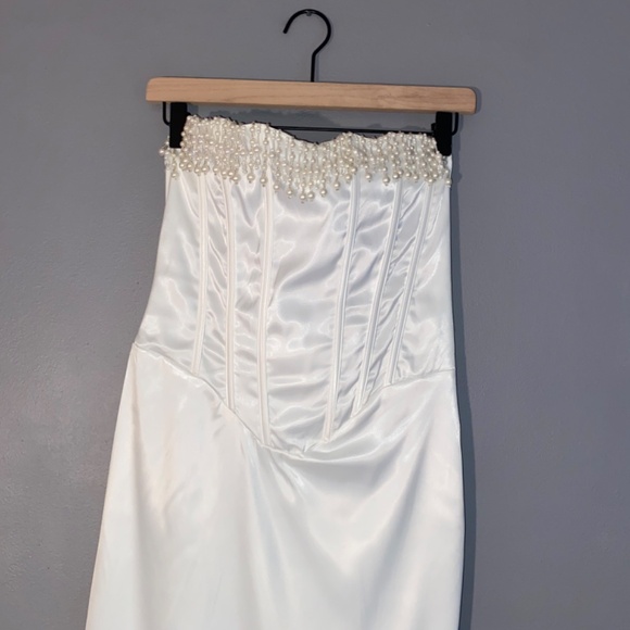 Beaded Lace-up Corset Strapless White Wedding Dress Large - Picture 5 of 14